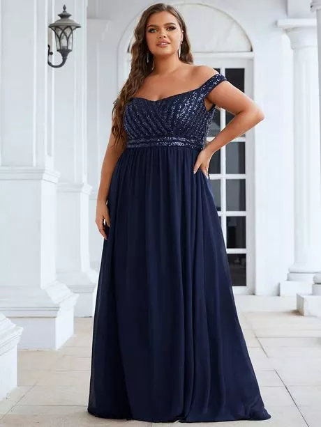 robe-longue-bleu-marine-grande-taille-75_11-3 Marineblaues langes Kleid in übergröße